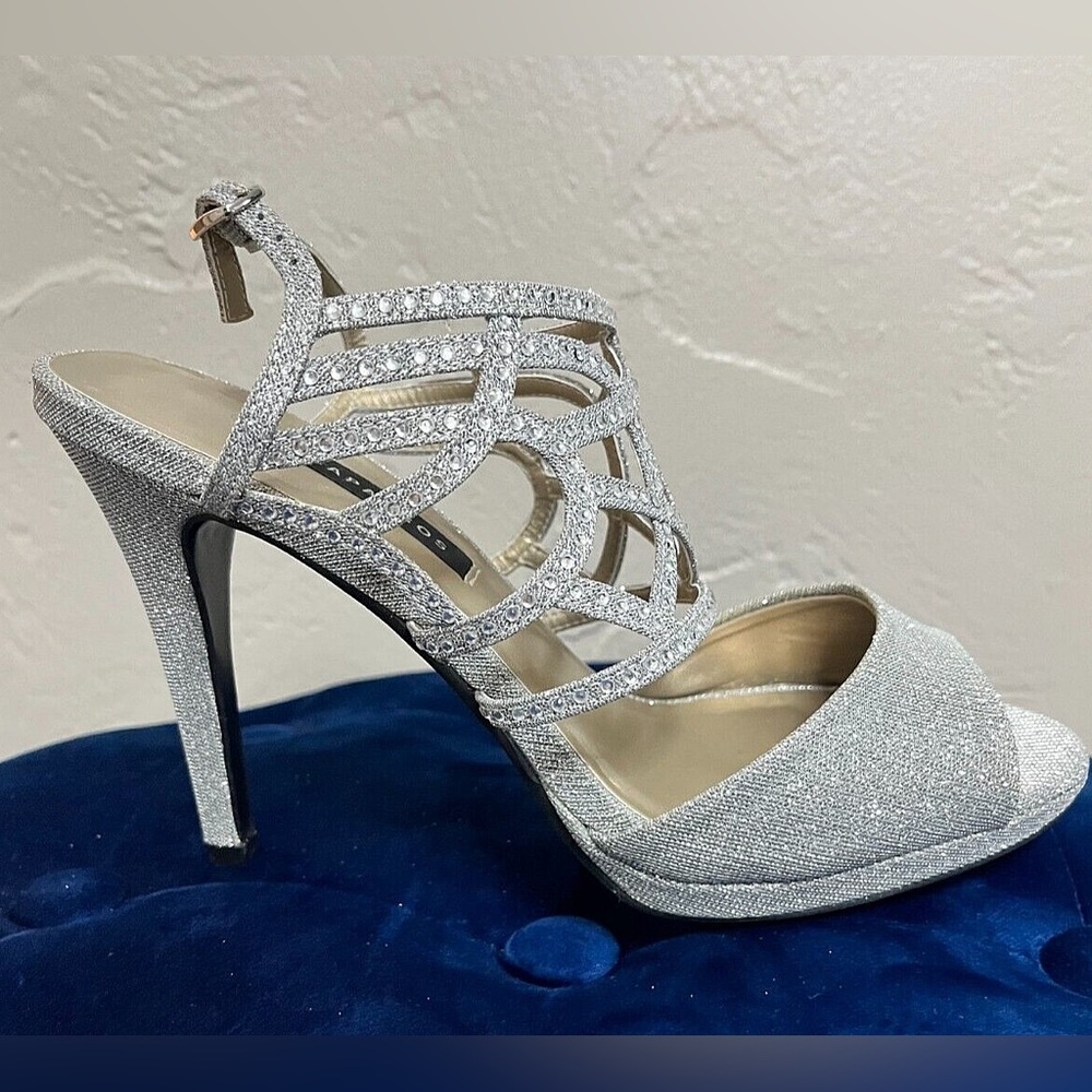 Caparros Silver Sparkle Fancy Occasion High Stiletto Party Womens Size 7.5